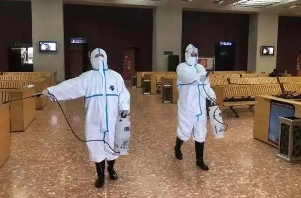 男子从上海骑共享单车到安徽被隔离，其行为可能会诱发哪些后果？