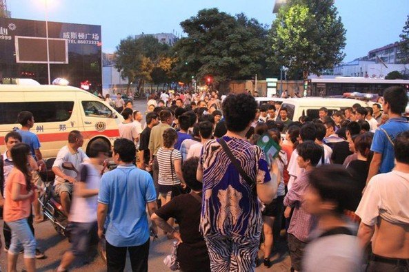 浙江宁波一主播在闹市PK导致交通堵塞,这位主播将会受到什么惩罚?
