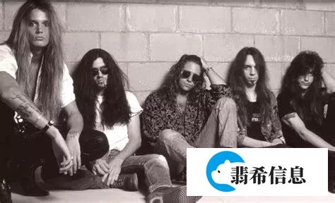 穷街乐队告诉你：主唱的颜值真的很重要啊！
