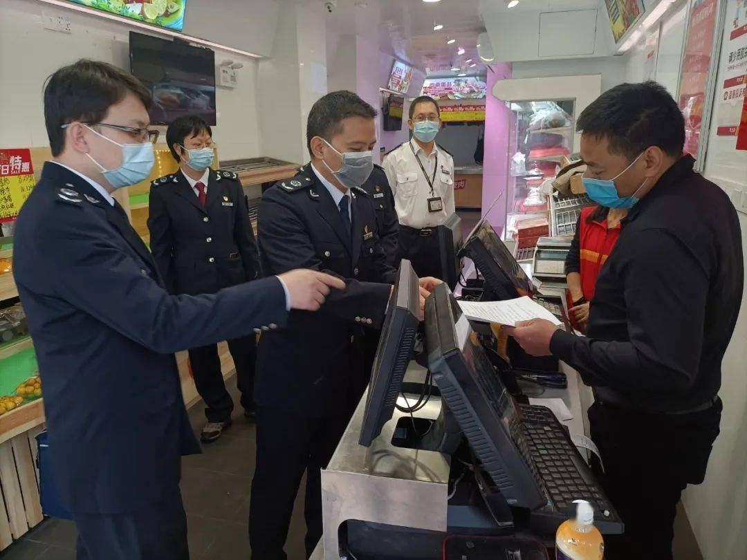 离谱!有三亚酒店涨价超4倍,游客们该怎么办?