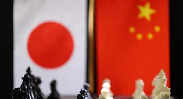 遭辱骂cos女孩希望大爷给父母道歉,并质问她们“看看穿的这是什么衣服,穿出来就是让人骂