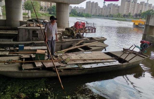 兴化水底不锈钢笼子惊现男尸，这里究竟有什么故事？