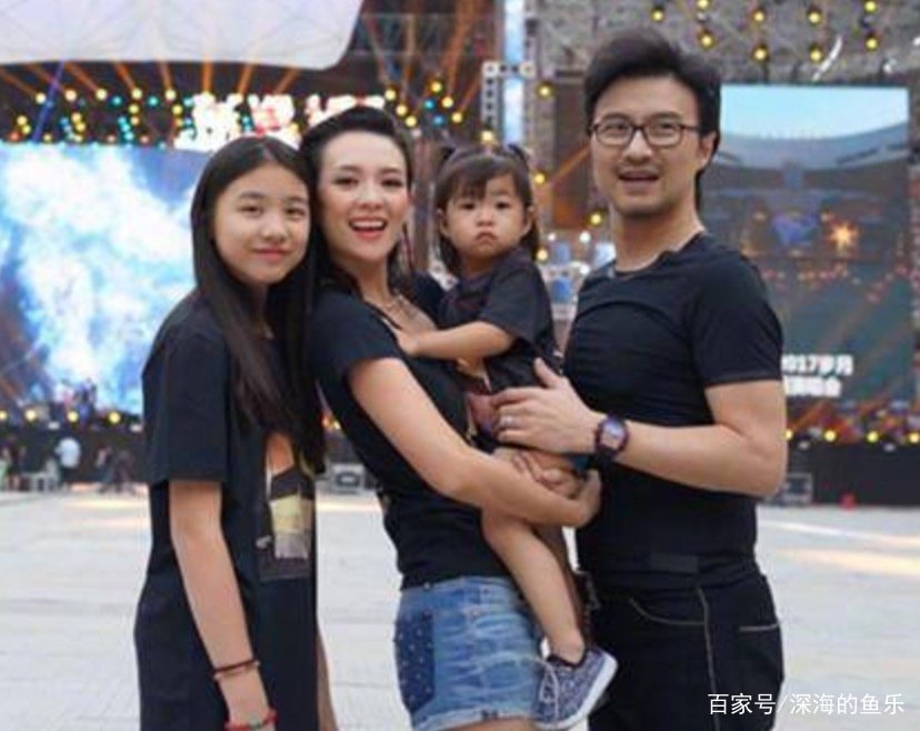 章子怡隐藏的太深,汪峰带女儿去做亲子鉴定,究竟发生了什么?