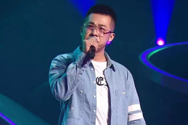 不够高却不为权折腰什么歌