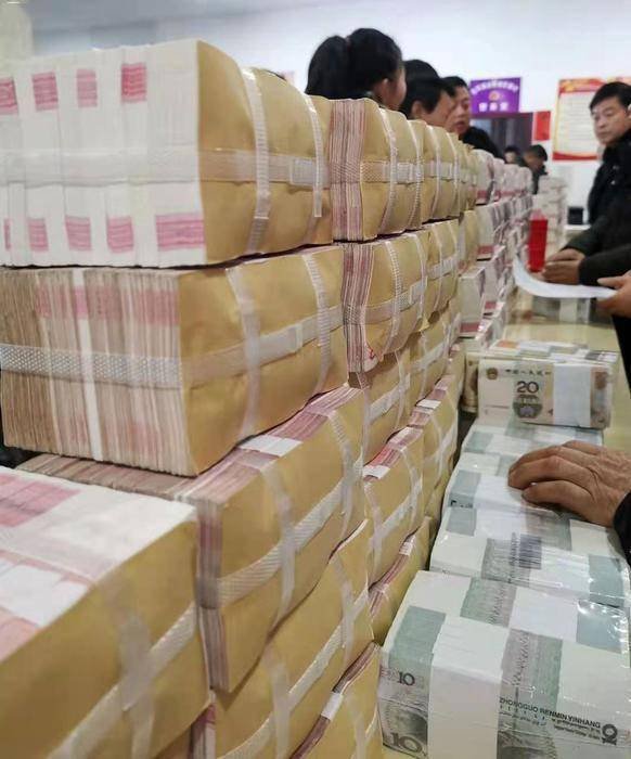 西安一村庄分红2290万,每人到手5500元,这个村庄为何会有分红?