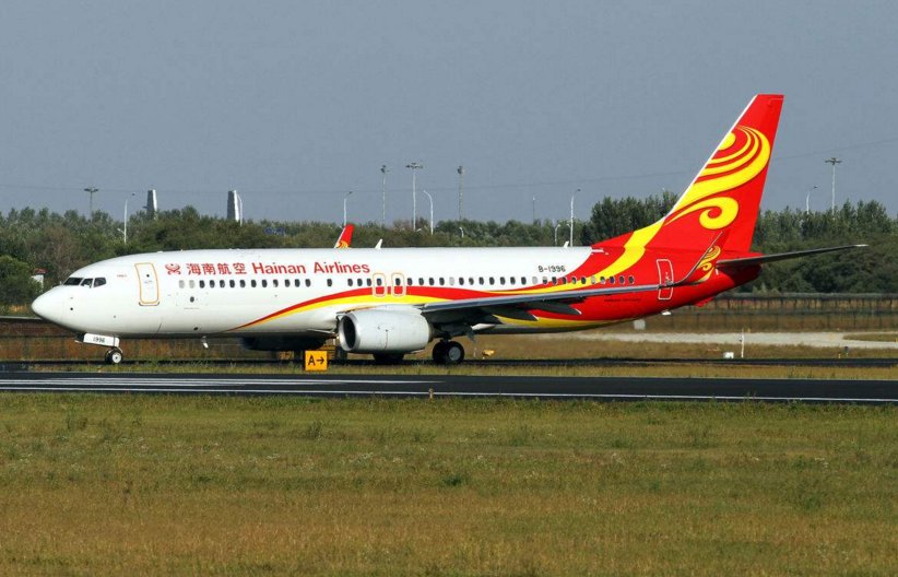 空姐被曝试吃多份乘客飞机餐是什么情况?