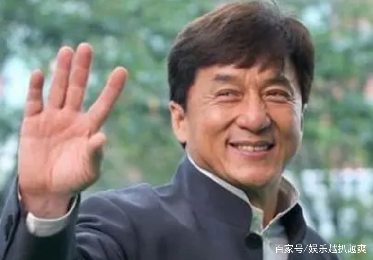 成龙参加芭莎慈善晚会,身上的衣服被拍卖的一件不剩,最终成交了多少钱?
