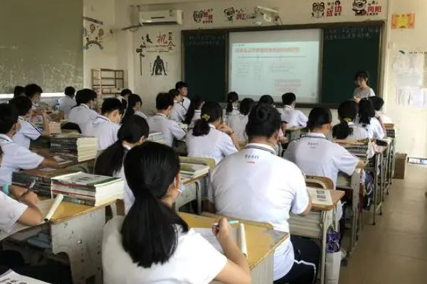 恭喜孩子高中成功录取的话