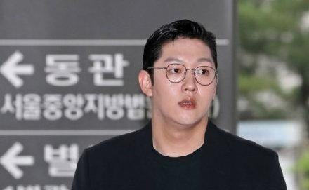 具荷拉被前男友崔钟范殴打、偷拍等，竟才获刑一年？