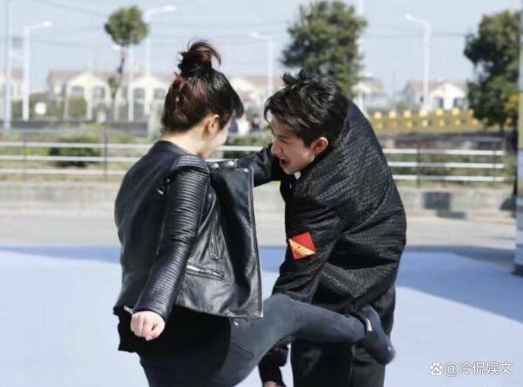 王思聪评价杨紫长得丑,结果遭到张一山回怼,瞬间让他哑口无言,咋回事?