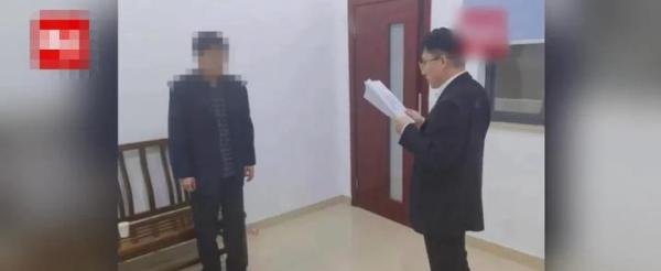 真不省心！江苏泰州子女凑钱替67岁父亲交私生子抚养费，网友直呼“老不正经”！如何从法律角度看待此事？