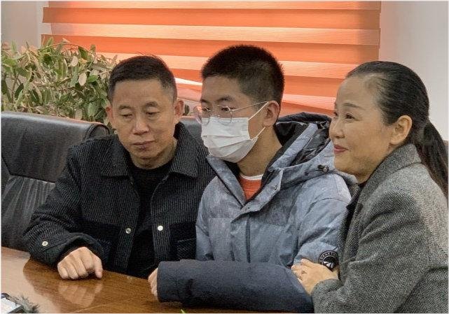 孙卓弟弟称想跟哥哥住一个房间，这个弟弟到底有多懂事？