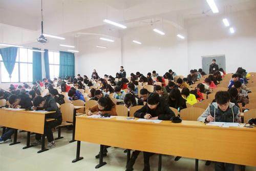 河北医科大学专接本分数线2023