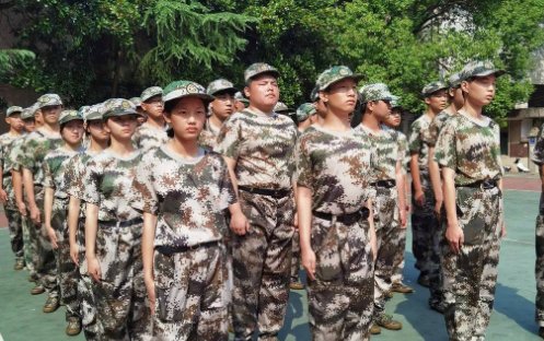 长沙教育局：所有初中新生停止军训！停止军训的原因是什么？