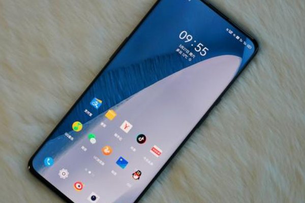 一加10和pro对比哪个好？