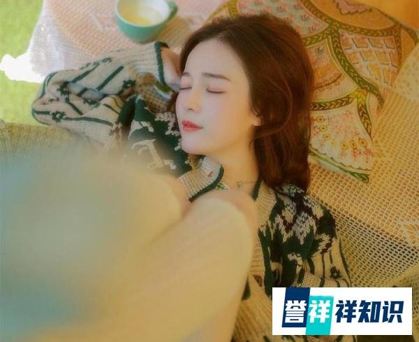 还在纠结穿什么丝袜?要不要试一试新潮的空气丝袜?