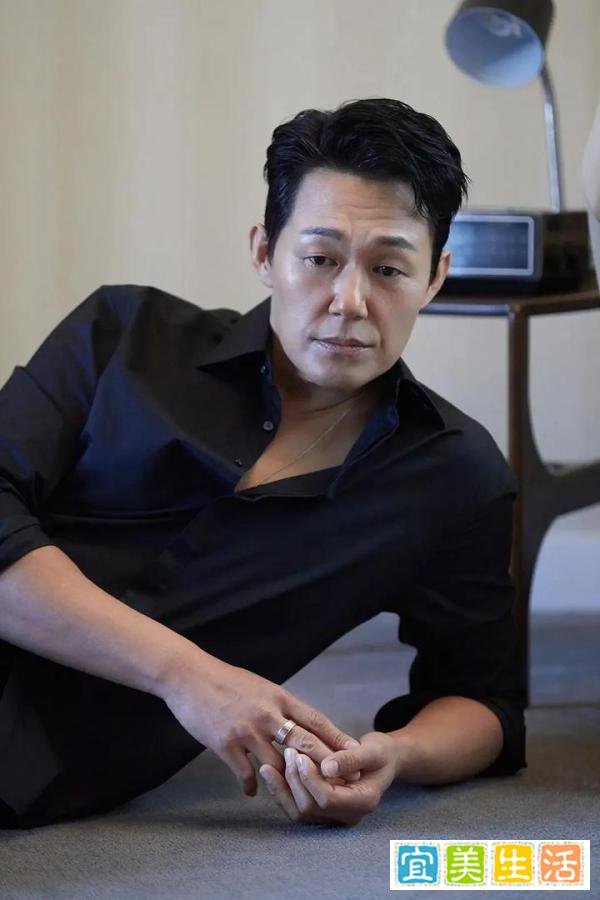 【韩影推荐】黑帮老大和高中生灵魂发生互换的故事《我身体里的那个家伙》由郑振永、朴成雄担任主演