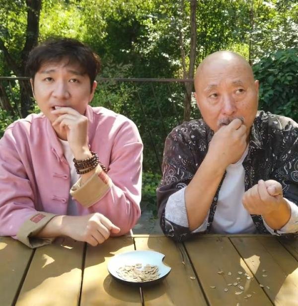 曝陈佩斯儿子全家感染,一家六口先后发烧,陈大愚带病照顾四孩子