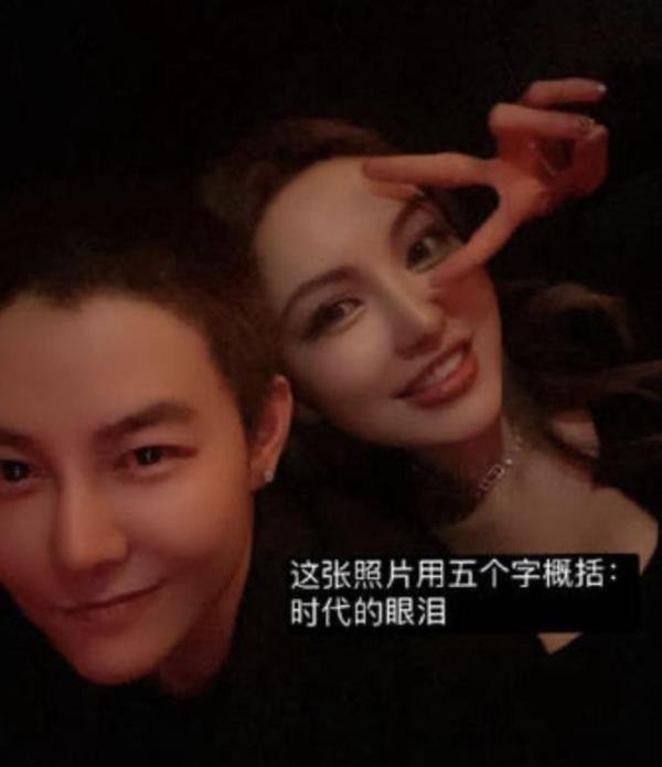 帅气女生撞样巅峰时期陈冠希,拥3百万粉丝!背景显赫是个千金小姐