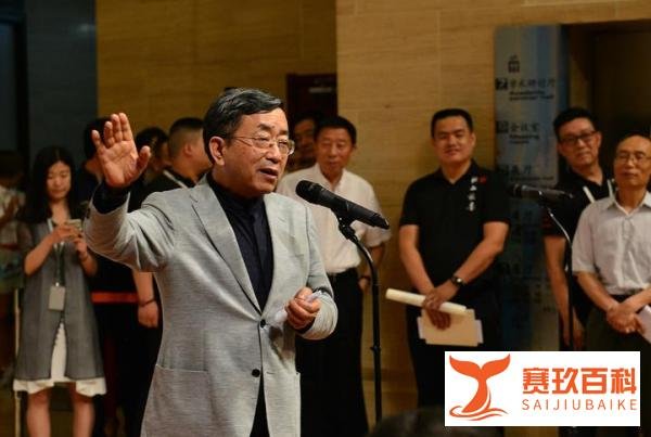 余秋雨为什么要和妻子离婚？其实理由很简单，千古皆然！