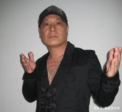 古惑仔b哥被保镖暗算,原因竟是不同意和富婆喝酒,究竟是怎么回事?