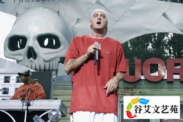 黑人统治下诞生的白人霸主——Eminem