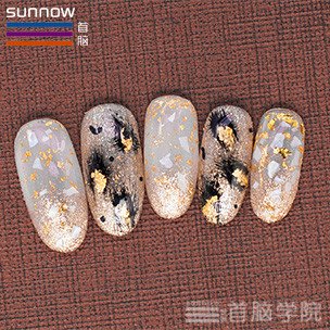 学化妆美甲学费多少，要学多久？