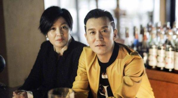 李咏54岁冥诞 妻子哈文零点发文称其