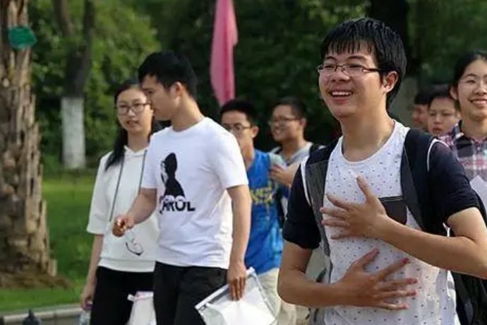 祝贺孩子考上大学的祝福语简单