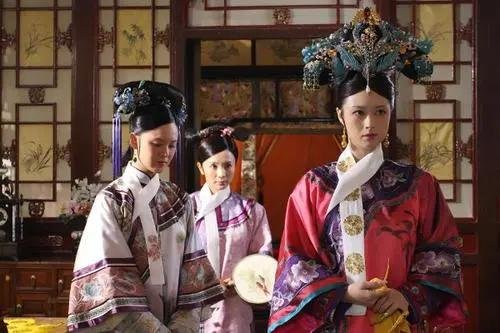 甄嬛传主演集体发文庆开播十周年,制片人当初选角的标准是什么?
