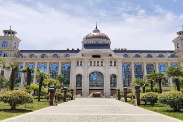 西安外事学院录取分数线是多少？