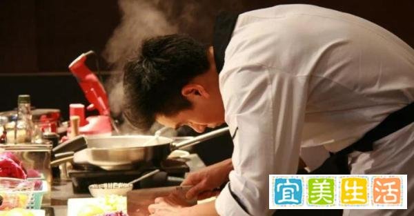 上海女大学生惨死出租屋,赤身裸体浑身血迹,一条内裤揭开真相!