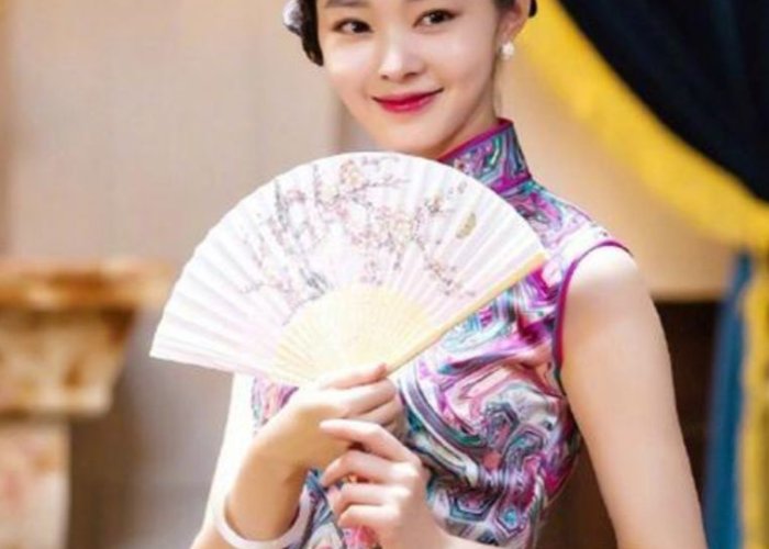 如何看待于文文《佳人》旗袍造型?内娱哪些明星穿旗袍好看?