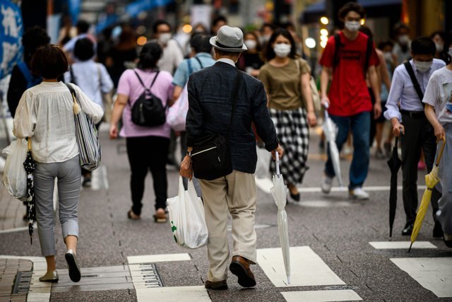 日本开始对塑料购物袋收费，丢弃的塑料袋还能做什么？