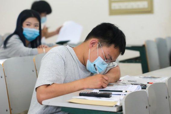 什么是择校生?