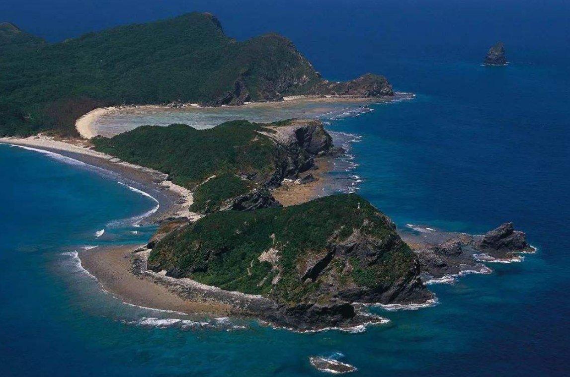 钓鱼岛住着多少中国人