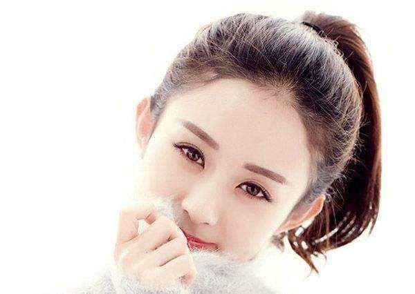 “大衣哥”朱之文家门被踹开:踹开的是门,踹走的却是人性