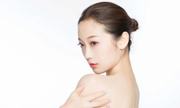 学美容美发的学费大概是多少钱呀