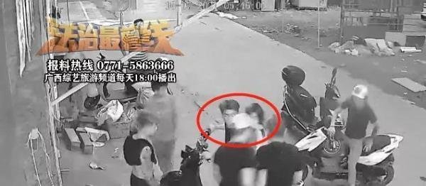 汇千网：情侣凌晨路边“秀恩爱”被5名男子抢劫！