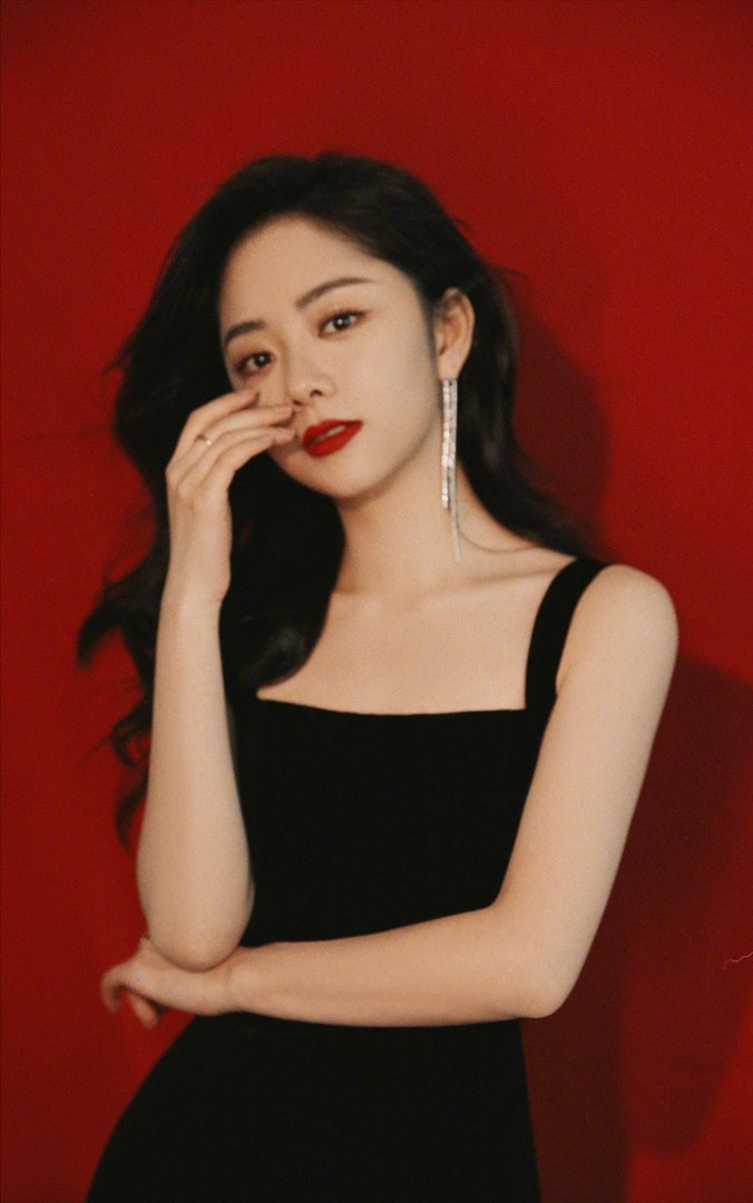 谭松韵晒景甜张彬彬合照,谭松韵为何会与他二人有交集?