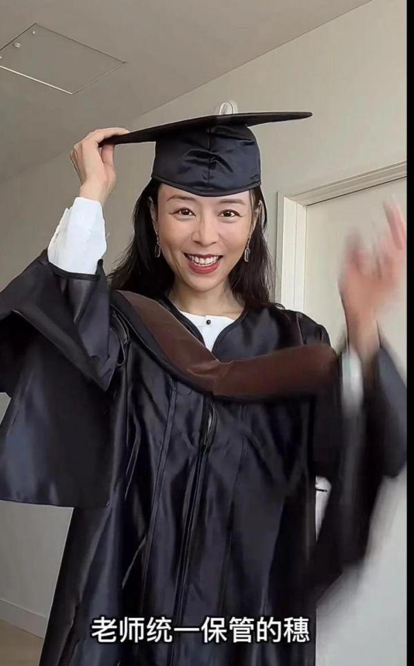 祝贺！女星张静初，获名校学位！