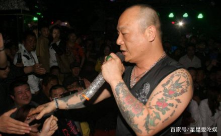 古惑仔b哥被保镖暗算,原因竟是不同意和富婆喝酒,究竟是怎么回事?