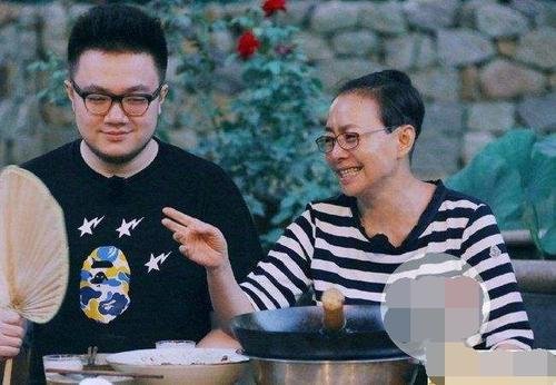 宋丹丹儿子巴图毕业于什么学校
