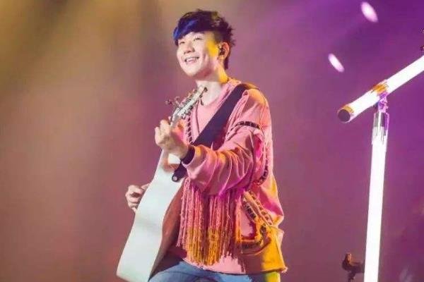 行走的CD林俊杰,为何被称为“黄牛克星”?