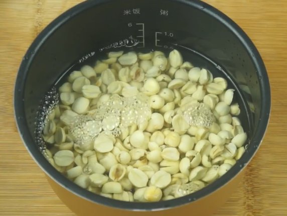 月饼里的莲蓉是什么?怎么做的?