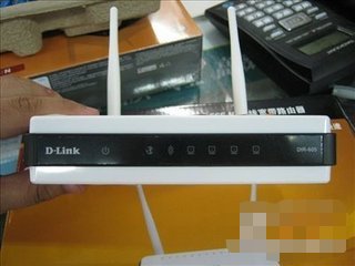 路由器插上电源指示灯不亮
