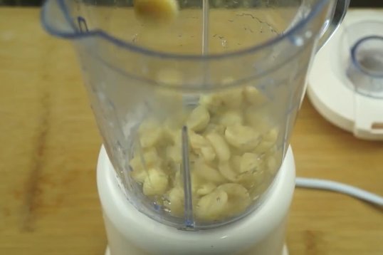 月饼里的莲蓉是什么?怎么做的?