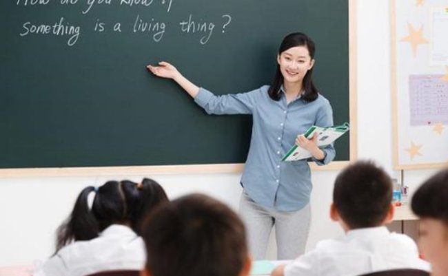 小学一年级昨业用笑声造句