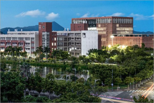 上吉林大学珠海学院一年要花多少钱?