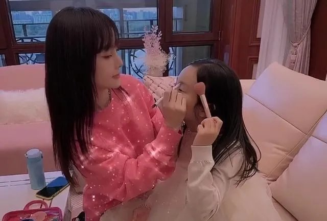 15年前高晓松是不是曾一语道破李小璐如今的婚姻状态?